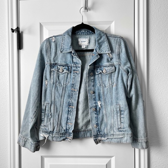 Women’s Distressed Jean Jacket NWOT - Picture 2 of 2